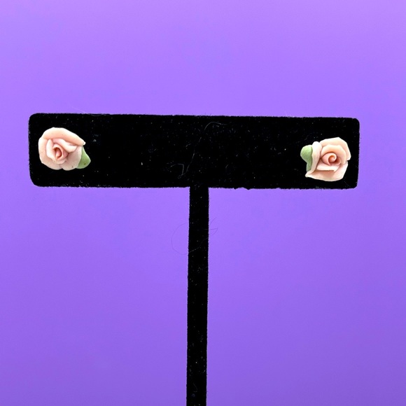 Vintage 1980’s Handmade Pink Rose Sculpture Stud Earrings